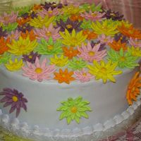 Lots Of Daisies 12" WASC covered in b/c with fondant daisies