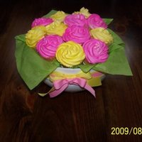 Cupcake Bouquet Cupcake bouquet. Cupcakes are airbrushed.