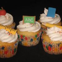 028.jpg For teacher appreciation at my daughter's preschool. All decorations are gumpaste. I love how these turned out. Based on a design I...