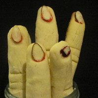 Fingers Halloween fingers. Had to try them (credit goes to loida). I offically grossed out me daughter. She couldn't even look at them!