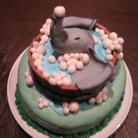Dumbo In Bath - Top View I have already uploaded this picture in the Children's Birthday Cakes gallery but was asked by dittle to show the cake from an above...