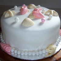 Seashells This cake is a replica of the top tier of a wedding cake, the girl ordered to celebrate their anniversary. Marble cake with chocolate...