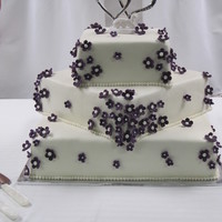 Purple Flower Wedding Cake 