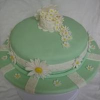 Course 4 Final Cake This cake I made for Fondant and Gumpaste graduation.