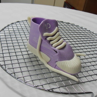 Converse Shoe So I bought these cutters at Las Vegas Cake Camp, and when I opened them....No directions! Ugh! I don't wing it well. Tried contacting...