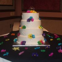 Crazy Daisies! WASC, Triple Chocolate and Marble CakeInterlocking hearts piped on the sides, and fresh crazy daisies