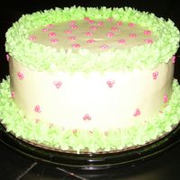 005.jpg Buttercream in pale yellow and celedon for a 4 year celebration