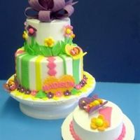 Butterfly Garden 08065 Buttercream with fondant accents