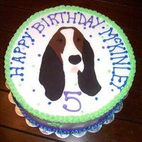 Basset Hound Made for my daughter's birthday. She wanted a basset cake that looks like our dog. LOL! Dog made of fondant pieces matched together...