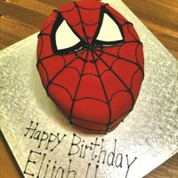 Spiderman Cake Saw a similar picture on Flickr (not sure who the credit goes to). But this was a super easy cake to make. Carved, three-layer, 10"...