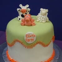 Barnyard 6", 3-layer cinnamon chocolate fudge cake & cupcakes w/ vanilla buttercream. Covered/decorated w/ MMF. Cake and cupcake toppers...