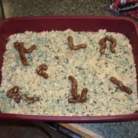 Kitty Litter Cake My daughter wanted this cake for a friend party complete with tootsie roll poop. we used a brand new litter pan and served it with a kitty...