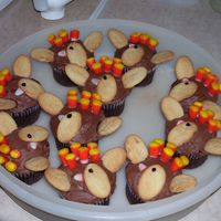 Turkey Cupcakes I made these cupcakes for my daughters Thanksgiving Day party at school. This was my very first project and there really isn't much to...