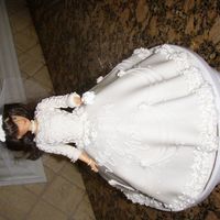 Bride fondant and royal icing with a tulle veil