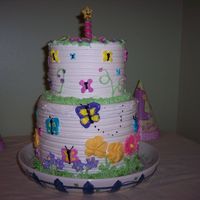 Front View Olivia Cake I know two of the same cake..... I loved it. I can also see all of my flaws but they were really happy. I need to practice....