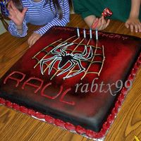 Spiderman Pastel para mi hijo que cumplio 3 a&ntilde;os, hecho de Fondant, pintado con airbrush y la ara&ntilde;a con frosting. (Hago...