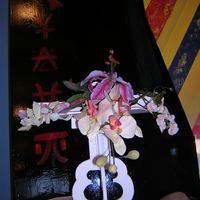 Crossing Continent Piece i had to asssemble from gumpaste and pastillage for my end of year exams, english and British flowers. English sugar side table