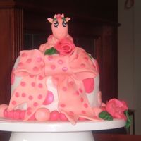 My Just Because Cake!! I really just wanted to practice! Special kudos to sweet_as_tisse who's design I used. Her's is of course much cuter!! My bow...