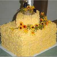 Haystack Country themed wedding. Bride wanted cake to look like a haystack.