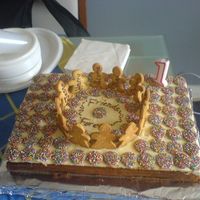 Ist Birthday Cake With Cookies For a combined mothers group cake for our children's 1st birthday, I decided to make biscuits for the little ones with their own names...