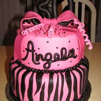 09262007_039.jpg 10 and 8 inch chocolate cakes covered in MMF, everything else is MMF