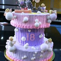 Angels And Bubbles I used my favorite medium for creating: half fondant, half gumpaste and some tylose. Makes the perfect modelling paste for small figures....