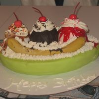 Banana Split strawberry cake the rest all fondant