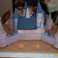 Dcp01737.jpg Alternate view of my Hogwarts cake. I have more photos but will have to scan them first.