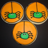 Eeeek Spiders I made these for my son's class for halloween. Inspired by similar cookies on CC, colors inspired by bakinccc. The kids loved them