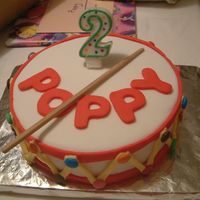 Drum round drum cake decorated with smarties