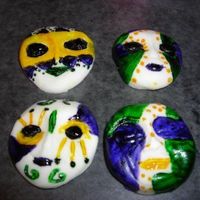 Mardi Gras Masks made these for a cake i made for the local fair with a mardi gras parade