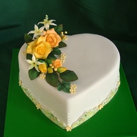 Heart Shapped Cake flowers are sugarpaste flowers with dusting colors.Thanks for looking.