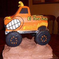El Torro Loco Monster truck...My first attempt. Buttercream with fondant accents.