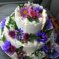 Dscn1099_Small.jpg Baby shower cake for a friend's daughter. Fresh flowers.