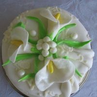 Calla Lilies Made with a gumpaste/fondant blend.