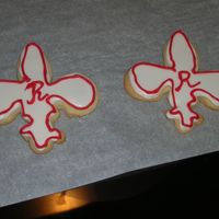 2006_041.jpg Fleur De Lis cookies we had at our wedding rehearsal dinner as favors.