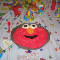 113_1301.jpg This one was ok until it thawed and the icing melted all over. It was my sons second birthday.