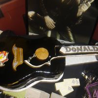 Elvis Guitar Birthday Cake This cake was made for an Elvis impersonator. He was all shook up!