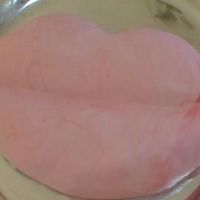 Valentine Kiss This is the first cake I made for my DH. He loved it. It was chocolate cake covered in HM fondant.