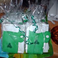 Green Beer Dh told the guys at work he was bringing the green beer for St. Patricks Day lol I'm not good at decorating at all but they loved them...