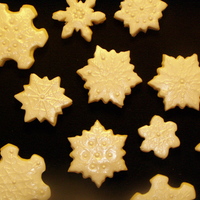Snowflake Cookies I saw this cookie cutter/texture mat set on GSA and thought the cookies were so beautiful that I just had to have it! These are NFSC and...