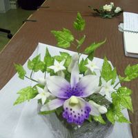 Orchid This is my orchid assignment, its the first time making them. Everything is dusted and hand painted. Thank you for looking :)