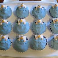 Baby Blanket Cupcakes Thanks for the inspiration and help from this site! Chocolate cupcakes with chocolate cream filling. Iced with BC and then covered in...