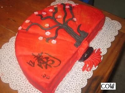 Oriental Fan This cake was a challenge for me!! a lot of work,but i'm happy with the result,thanks to cakedesigns for helping me!! Vanilla MMF,...