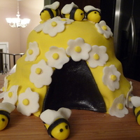 Fondant Beehive Cake My version of the beehive cake . CherylJ's beehive cake was my inspiration. Thanks for looking - it was alot of fun.