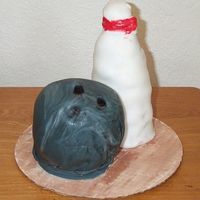 Bowling Cake Foundant.... had a hard time with the pin