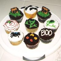 Halloween Cupcakes Some Halloween cupcakes my daughter and I did together....