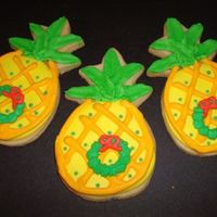 Hawaiian Christmas Pineapples! 