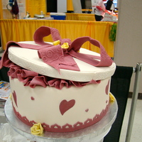 Gift Box Vanilla cake covered in fondant