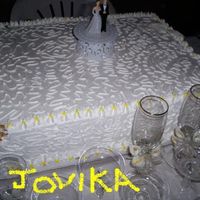 Mi Pastel De Nuez ES DE BUTTERCREAM Y NUEZ RELLENO DE CAJETA CON NUEZ